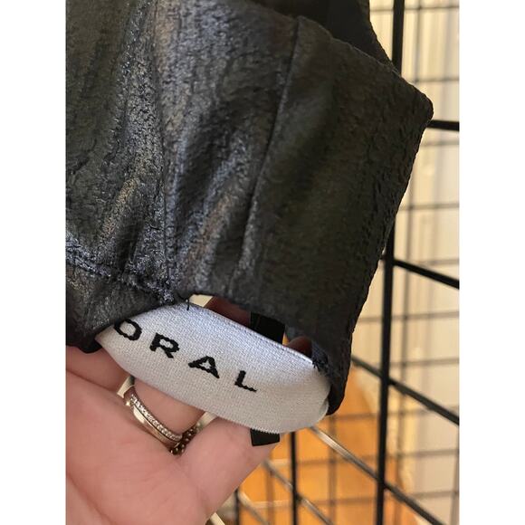 Koral Beta Obscure Leathered Texture Women's Bra Sz XS - Picture 3 of 5